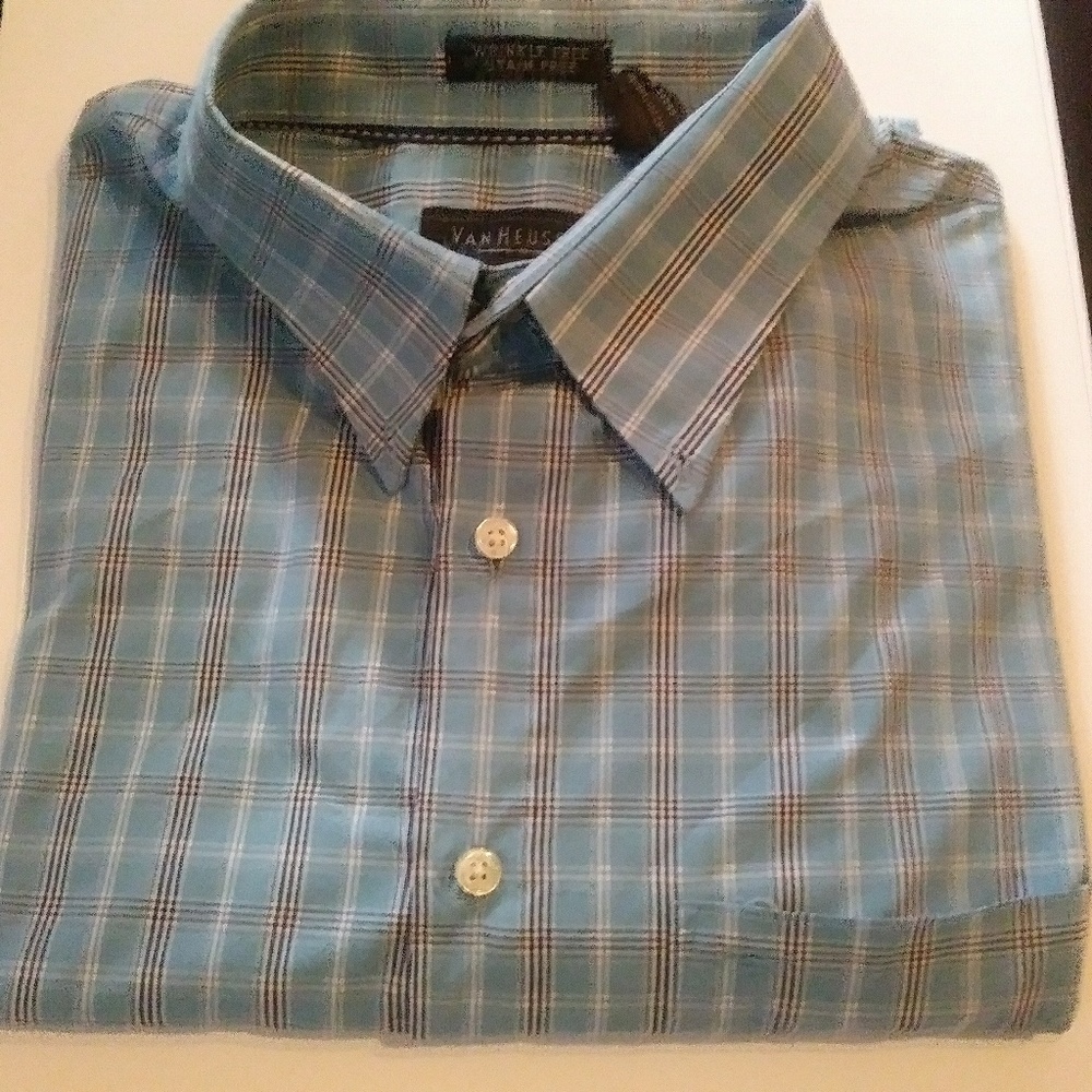 Men's Van Heusen casual shirt